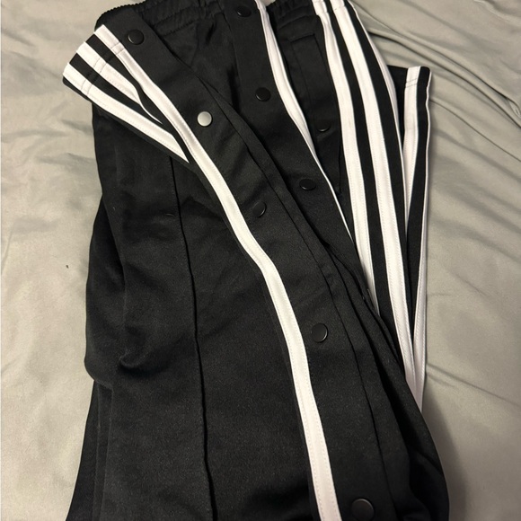 Adidas women’s track pants - Picture 3 of 3